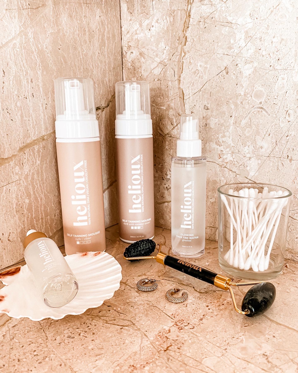 Heliouxs achtergrond