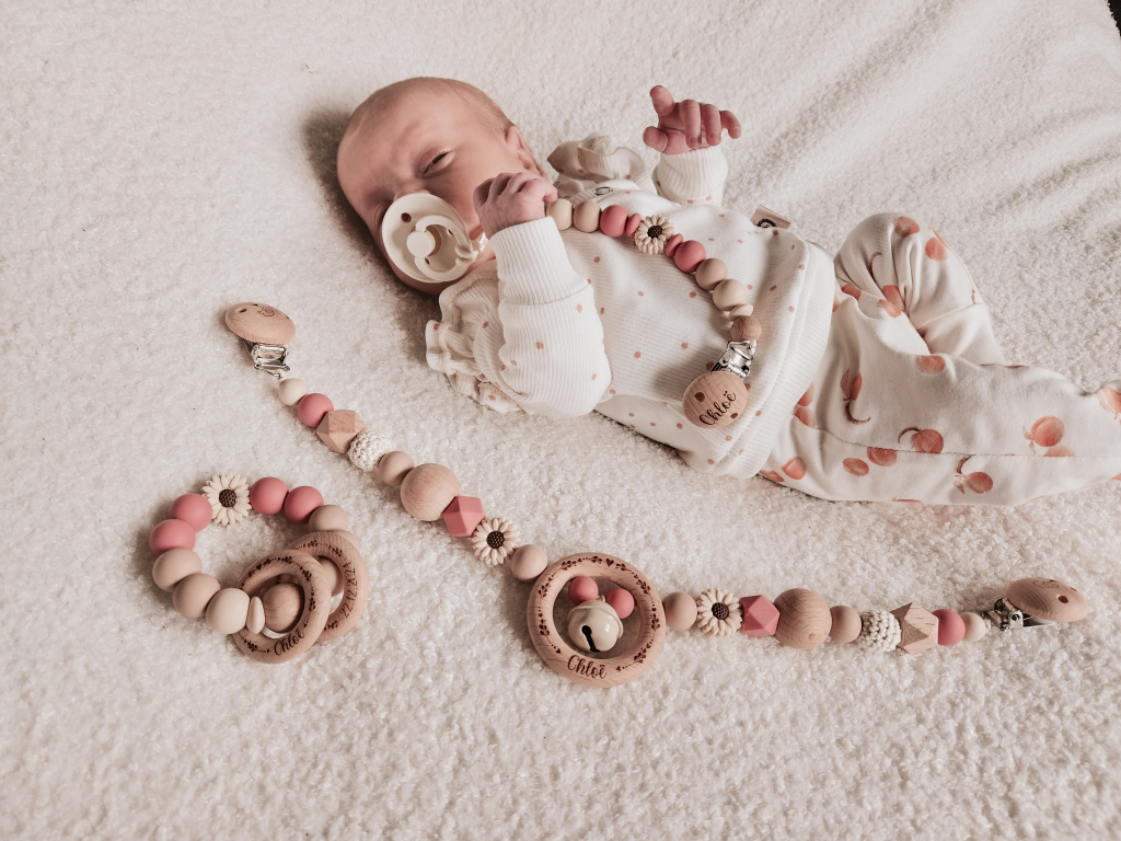 Little Ukkiess achtergrond