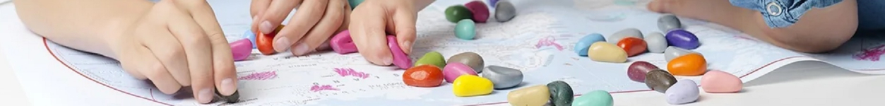 Toys and Toolss achtergrond