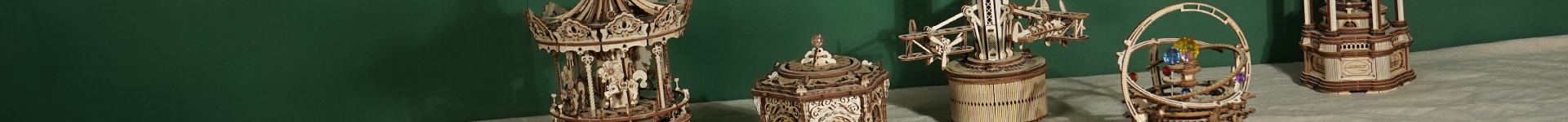 Robotime Belgiës achtergrond