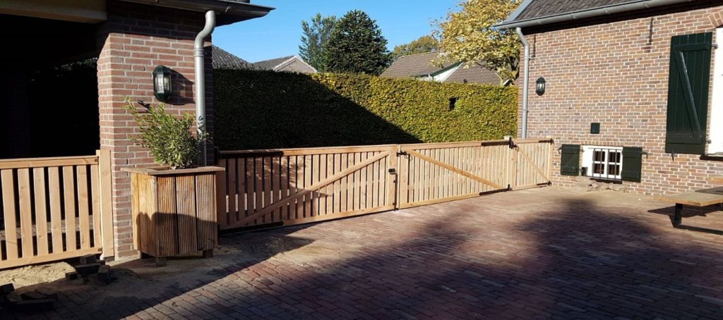 Jonker Tuindecoraties achtergrond