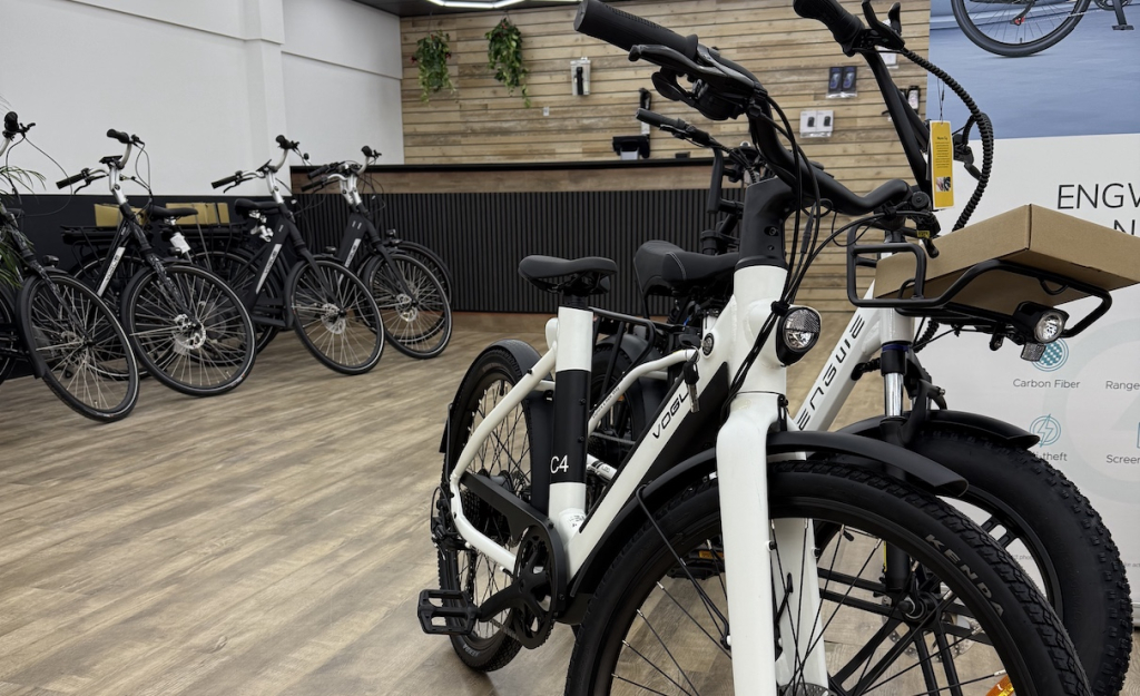 AE-tradings achtergrond