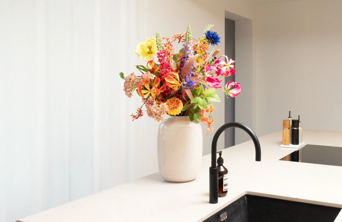 Silk & Petalss achtergrond