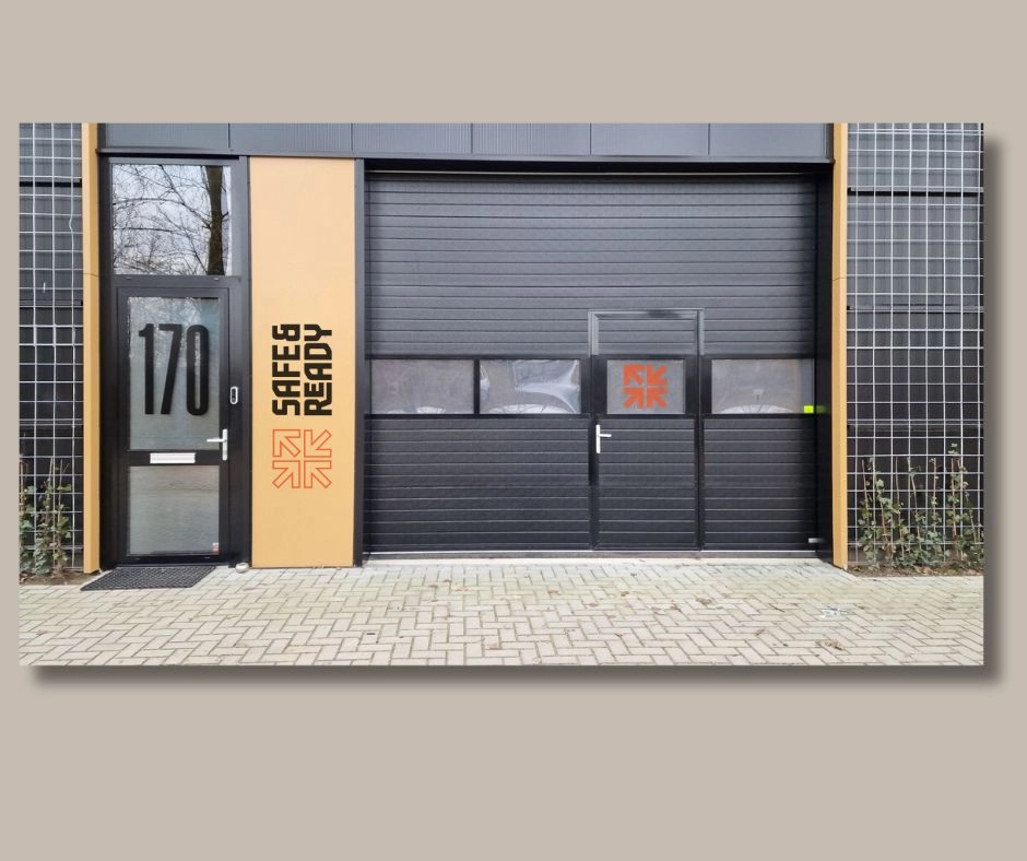 Safe and Readys achtergrond