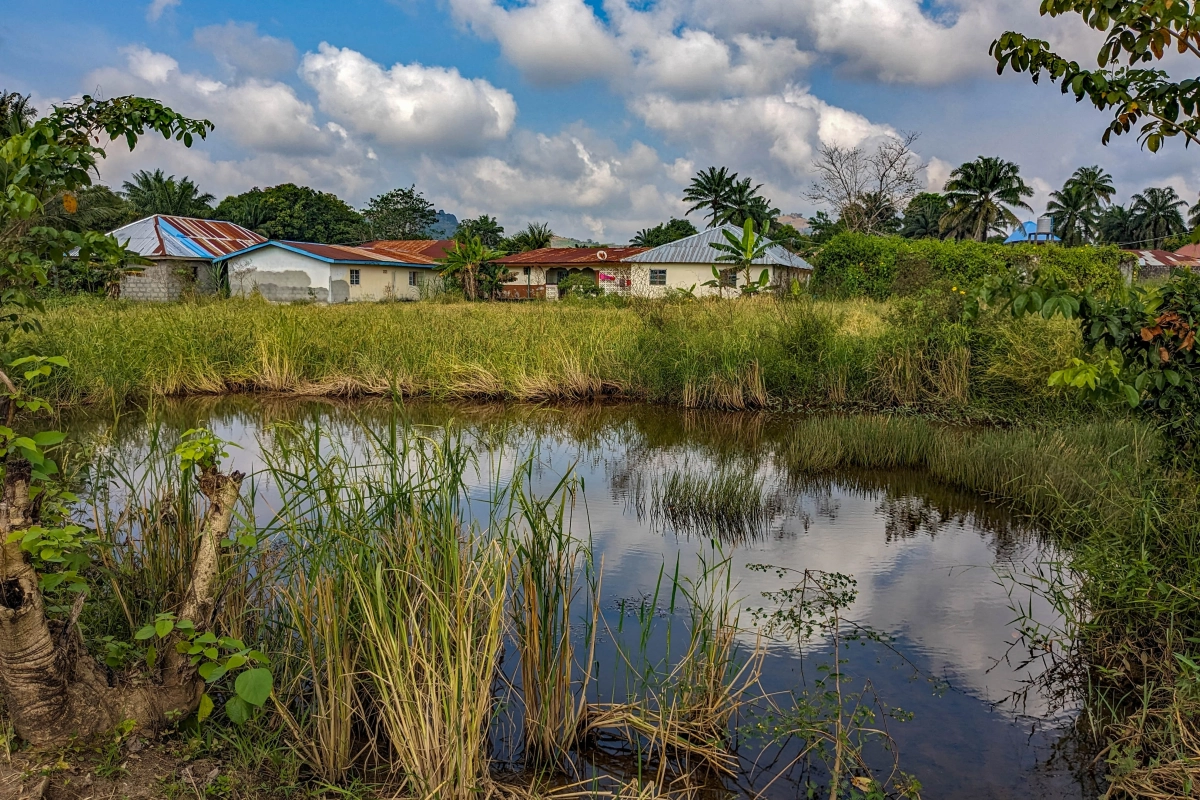 Drinkwater noodpakkets achtergrond