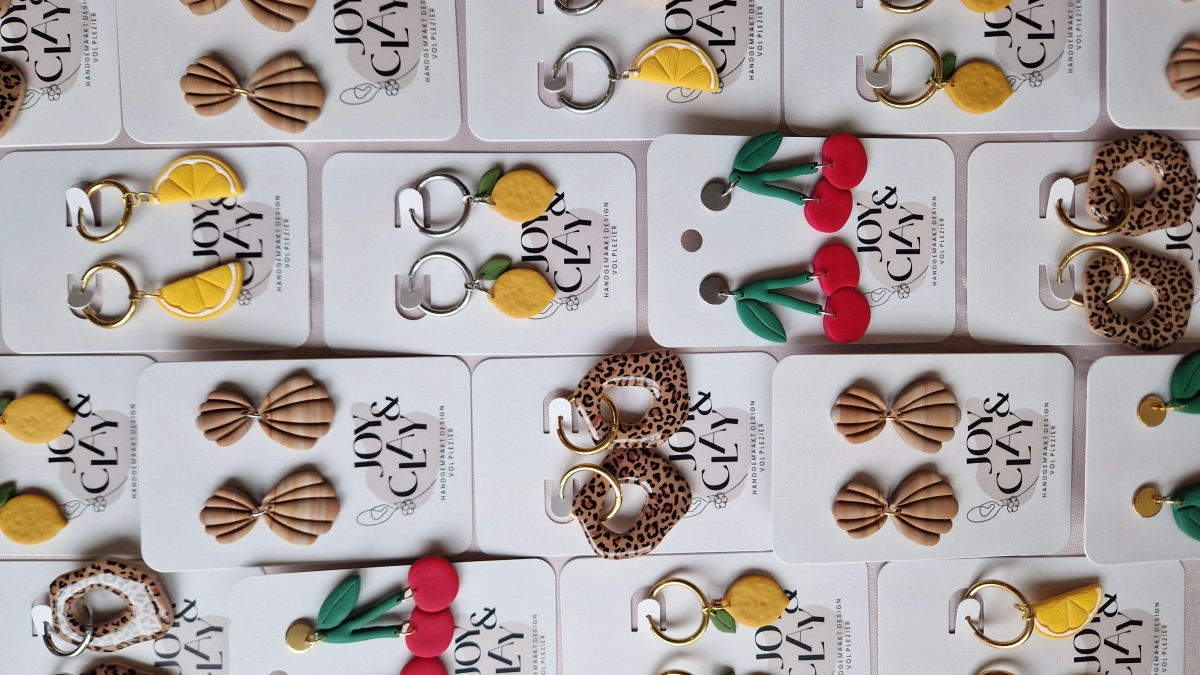 Joy&Clays achtergrond