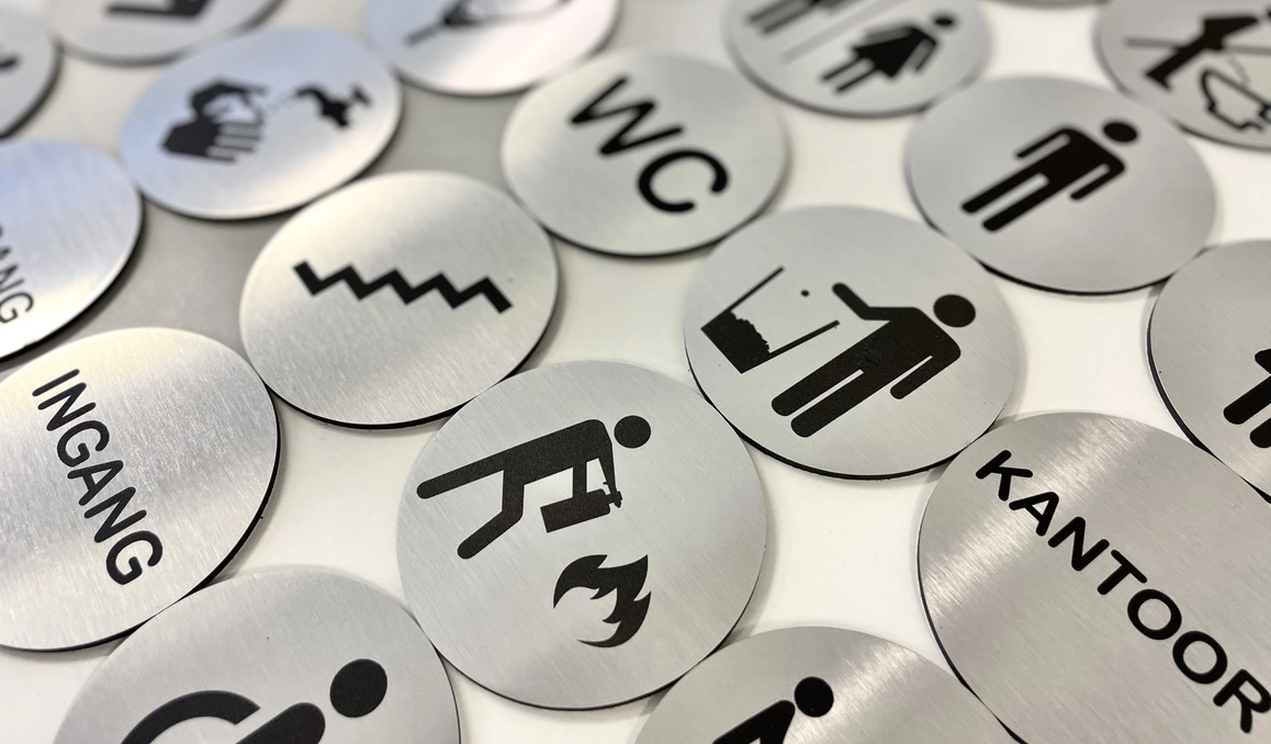 NaambordenCentrales achtergrond