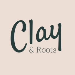 Logo van Clay & Roots