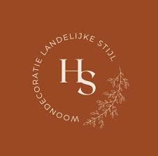 Logo van HS woondecoratie landelijke stijl